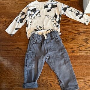 Zara Airplane Graphic Long Sleeve Tee - Black and White